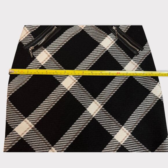 White House Black Market Black Tan Plaid Pencil Skirt - Size 00 - Picture 9 of 9